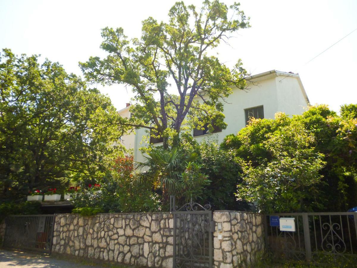 Leona Apartment คราลเยวีจา ภายนอก รูปภาพ