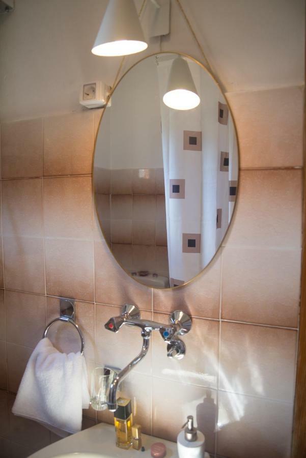 Leona Apartment คราลเยวีจา ภายนอก รูปภาพ