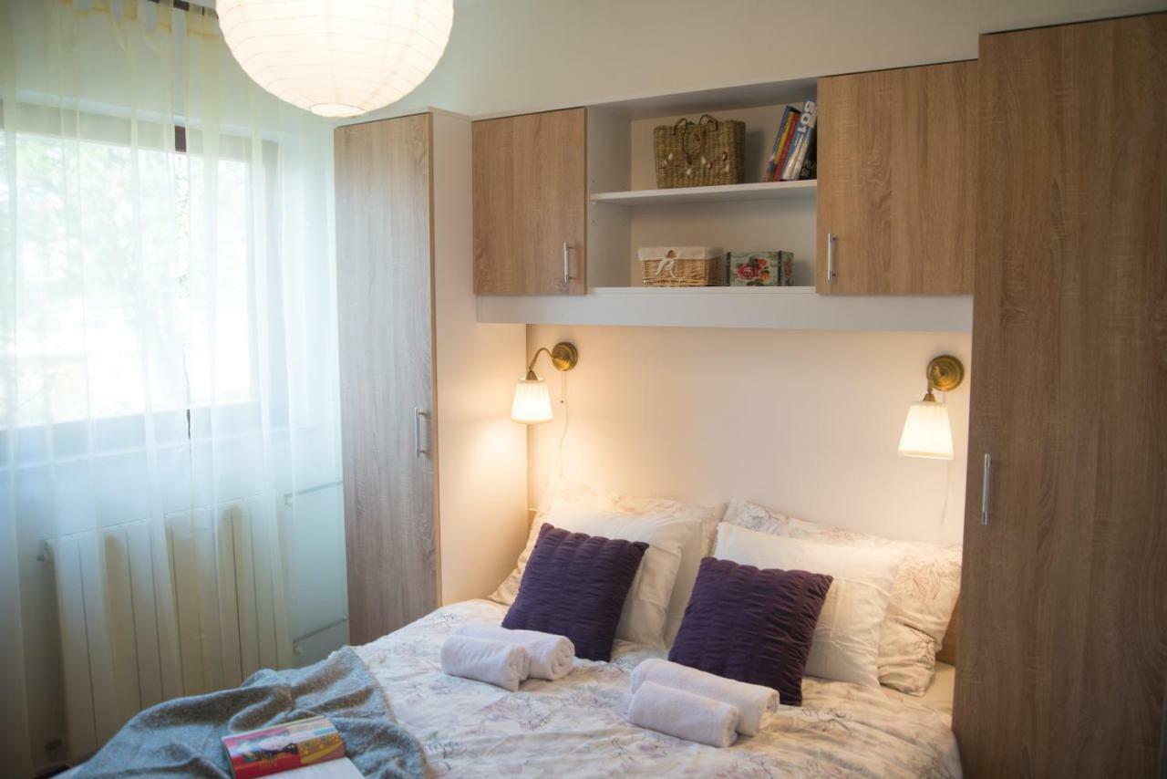 Leona Apartment คราลเยวีจา ภายนอก รูปภาพ